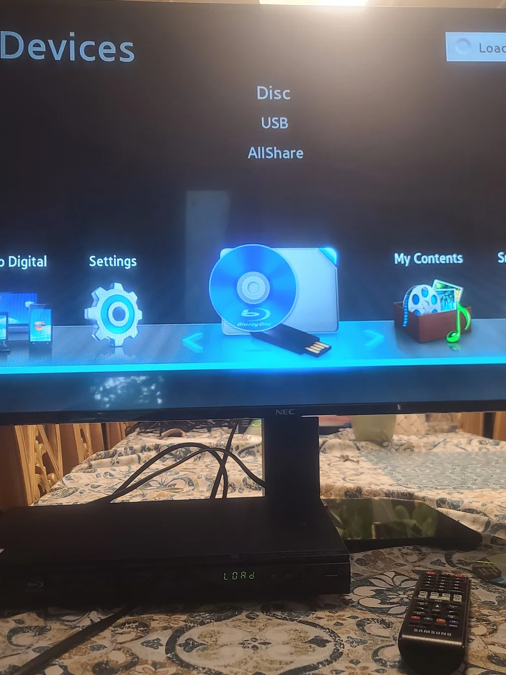 Samsung Black DVD/Blu‑ray Player with Remote and HDMI Cable